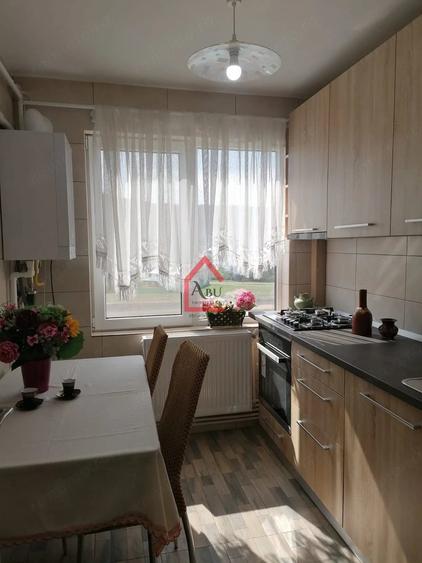 Apartament cu 2 camere decomandat în Filiași