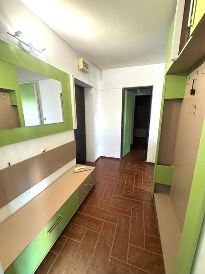Apartament cu 2 camere decomandat în Calea Călărașilor