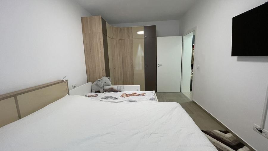 Apartament cu 2 camere decomandat, mobilat în Dumbrăvița