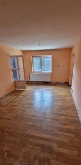 Casă cu 4 camere în Bereasca