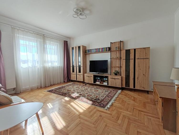 Apartament cu 2 camere decomandat, mobilat în Județean