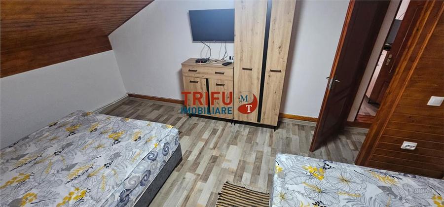 Casă individuală cu 5 camere cu Teren 1245 Mp în Întregalde