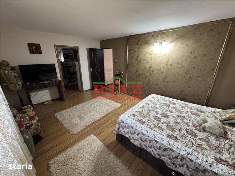 Casă cu 6 camere cu Teren 601 Mp în Central