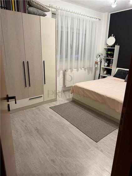 Apartament cu 2 camere semidecomandat, mobilat în Torontalului
