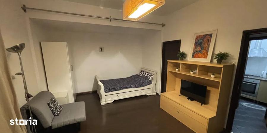 Garsonieră decomandată, mobilată în Eminescu