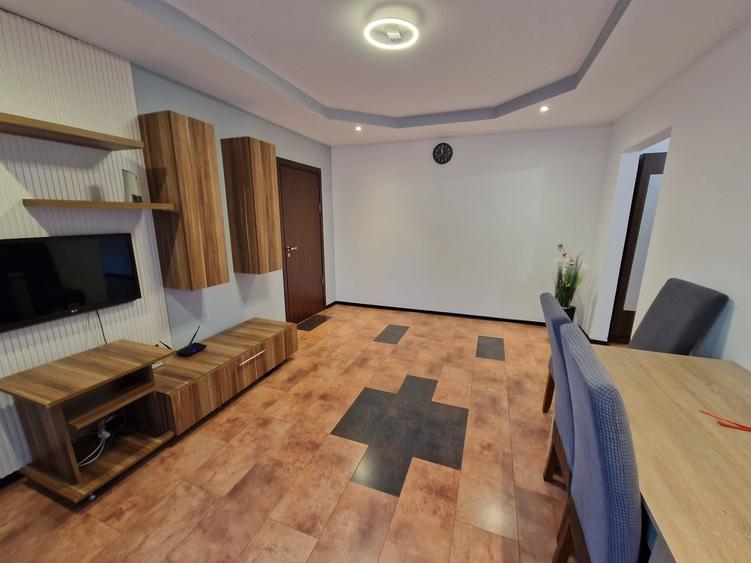 Apartament cu 3 camere semidecomandat în Miroslava