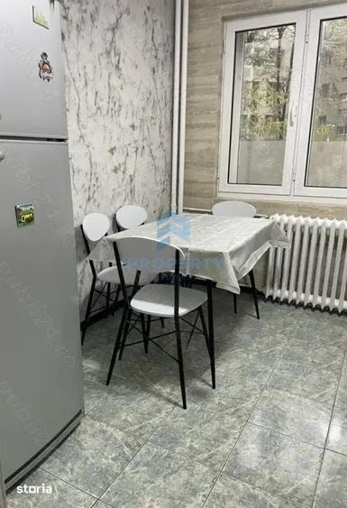 Apartament cu 3 camere în Vatra Luminoasă