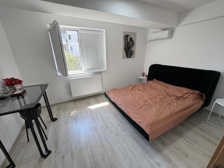 Casă cu 4 camere cu Canalizare în Theodor Pallady