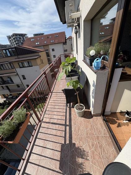 Apartament cu 3 camere decomandat în Bună Ziua