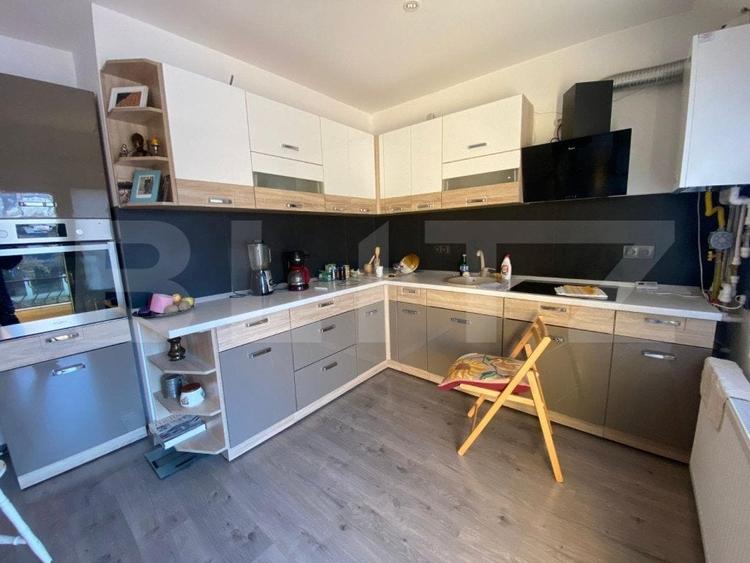 Apartament cu 3 camere decomandat, mobilat în Cetății