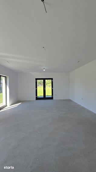 Casă cu 5 camere cu Teren 537 Mp în Central