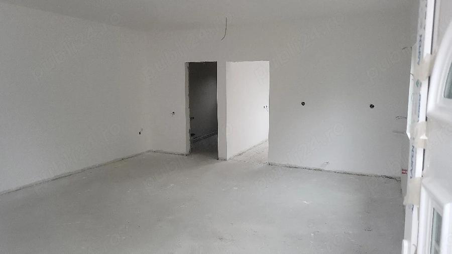 Casă cu 3 camere cu Teren 230 Mp în Lumina
