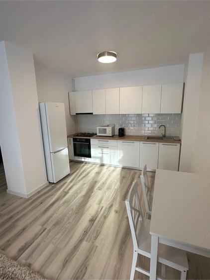 Apartament cu 2 camere decomandat în Torontalului