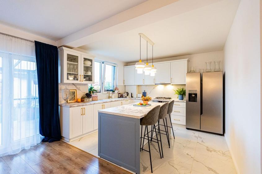 Duplex cu 3 camere cu Canalizare în Urseni