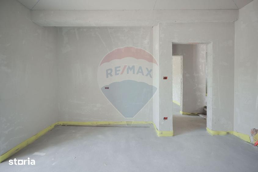 Casă cu 5 camere cu Teren 435 Mp în Paleu