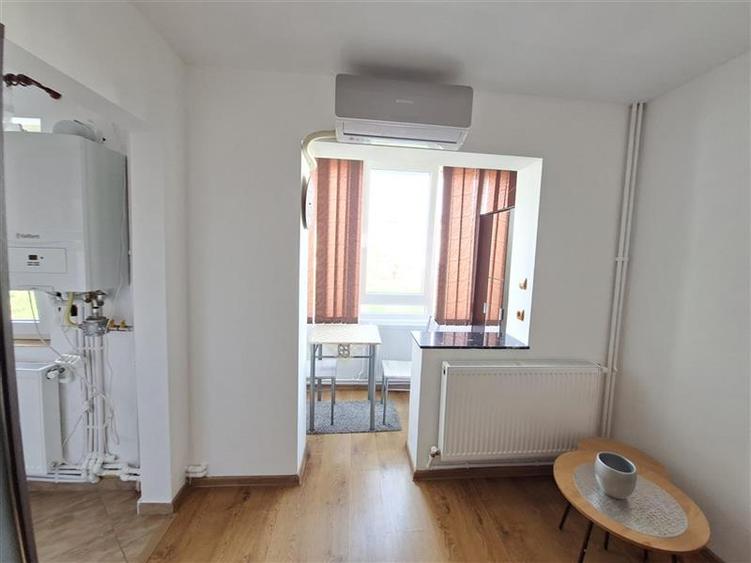 Apartament cu 2 camere nedecomandat, mobilat în Milcov