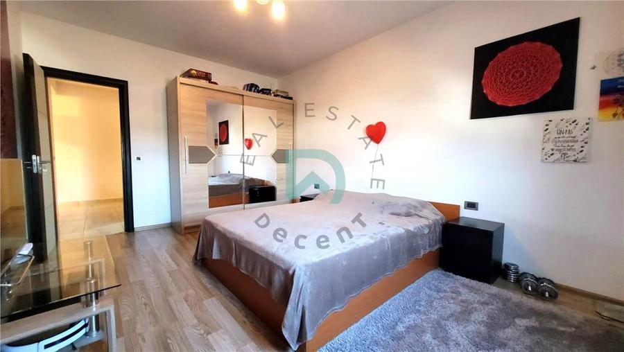 Apartament cu 2 camere decomandat în Tractorul