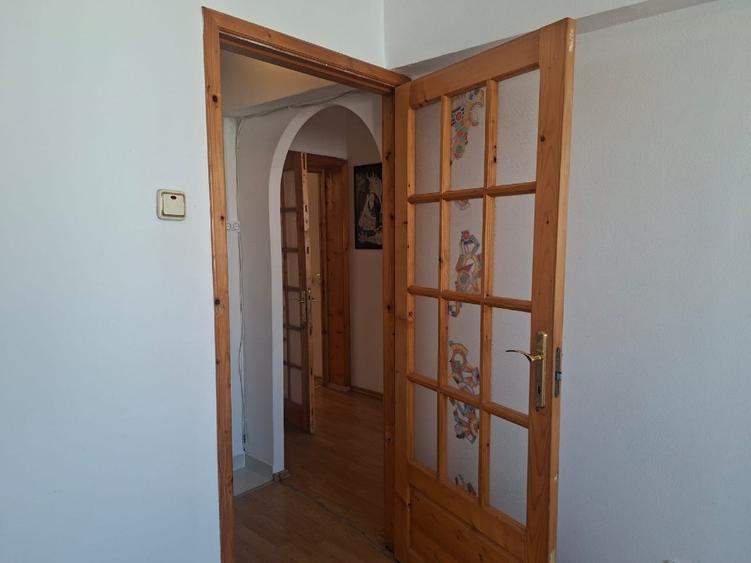 Apartament cu 2 camere decomandat în Moșilor
