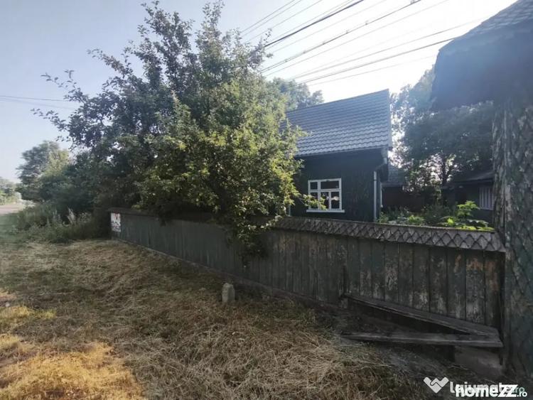 Casă cu 3 camere cu Teren 6500 Mp în Negostina