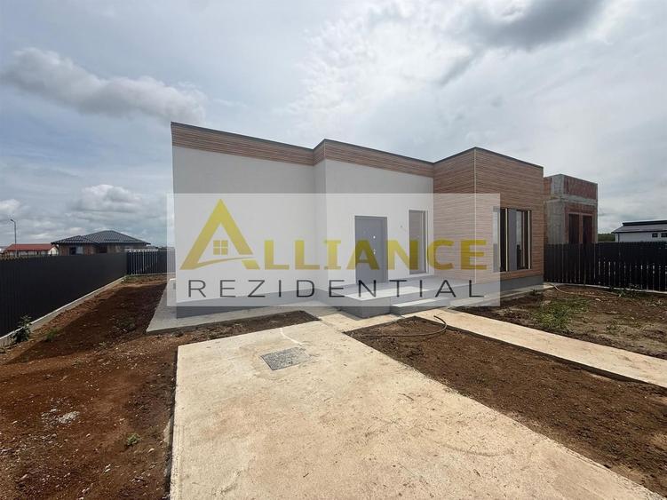 Casă individuală cu 4 camere cu Canalizare în Berceni