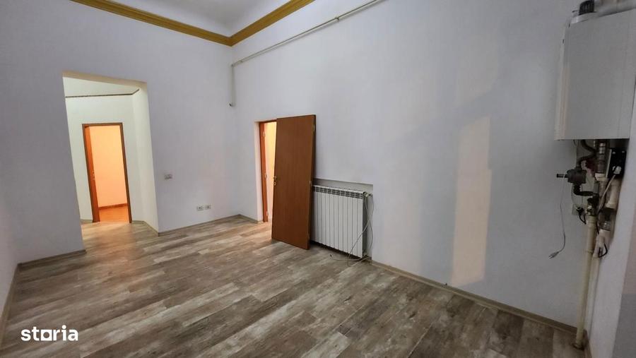 Apartament cu 2 camere semidecomandat în Gara de Nord