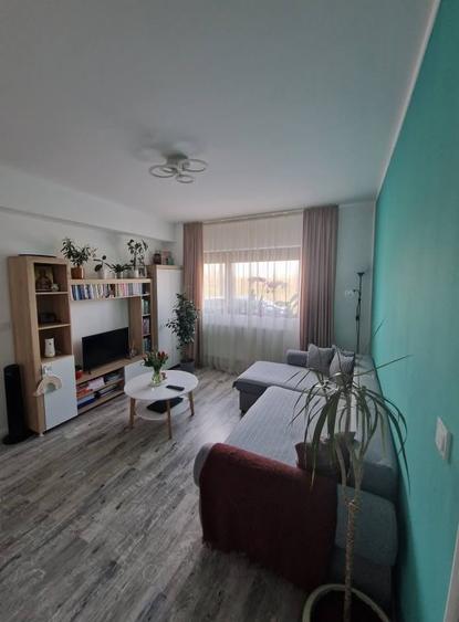 Apartament cu 2 camere semidecomandat în Bucium