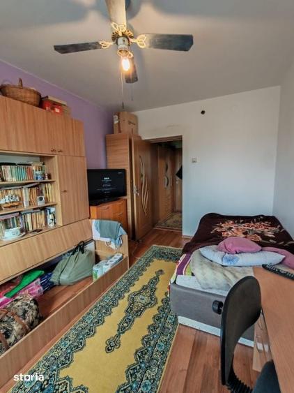 Apartament cu 2 camere semidecomandat în Săsar