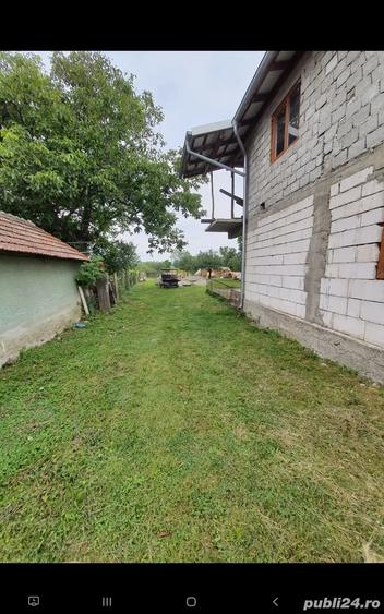 Casă cu 6 camere în Ostrov