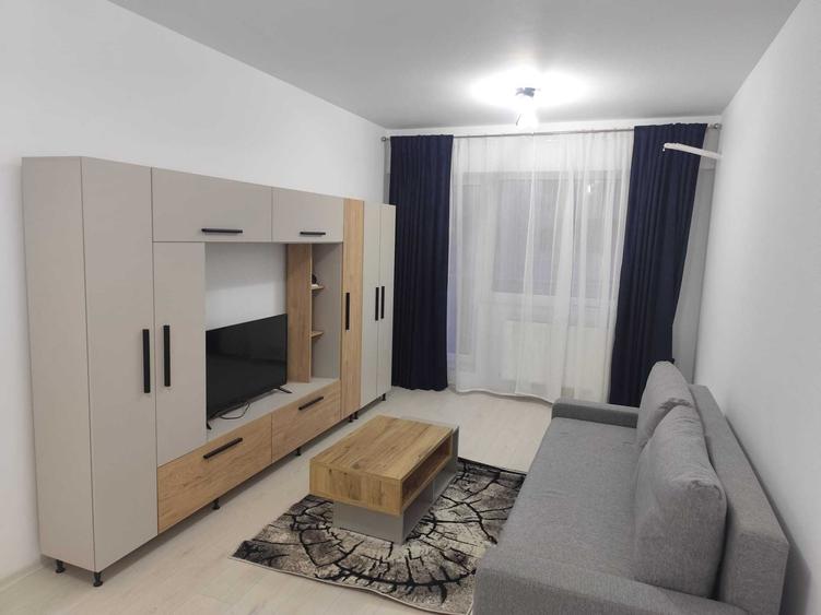 Apartament cu 2 camere decomandat în Uverturii