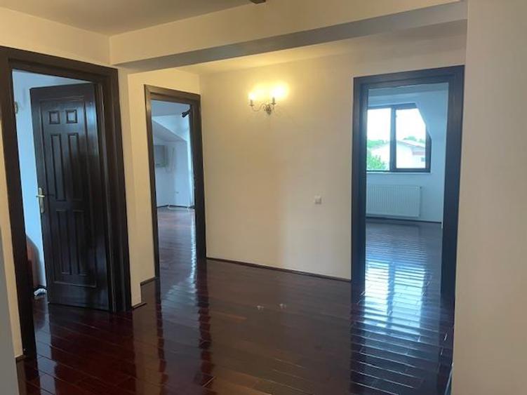 Duplex cu 7 camere cu Teren 300 Mp în Pipera