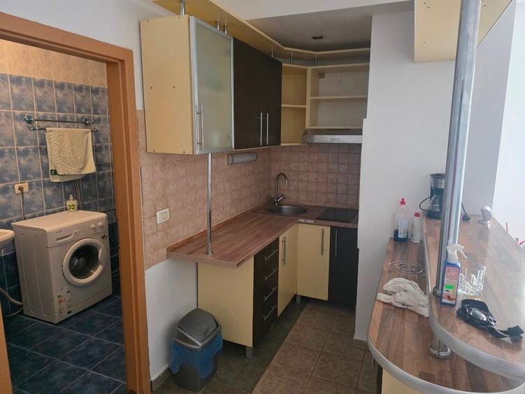 Apartament cu 3 camere decomandat, mobilat în Take Ionescu