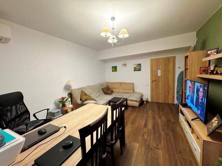 Apartament cu 2 camere decomandat în Sisești