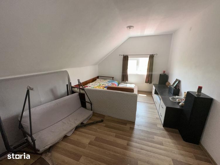 Casă cu 3 camere cu Teren 3500 Mp în Târnăveni