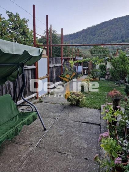 Casă individuală cu 2 camere cu Canalizare în Central