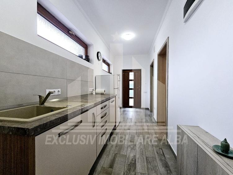 Apartament cu 2 camere decomandat, mobilat în Central