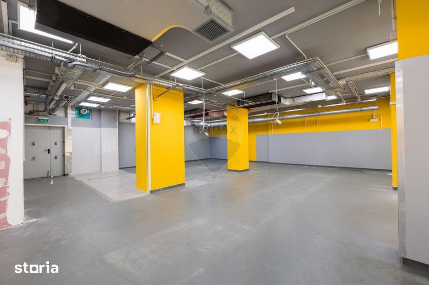 Spațiu comercial, de 231 mp, în Bartolomeu