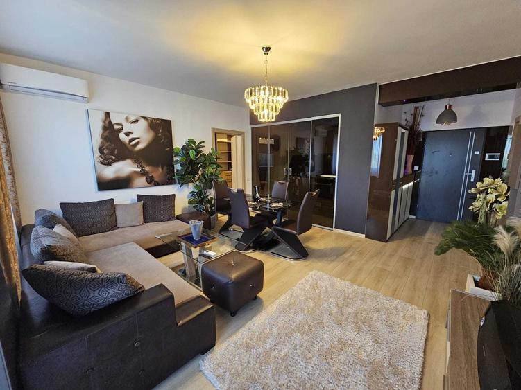 Apartament cu 2 camere decomandat în Exterior Vest