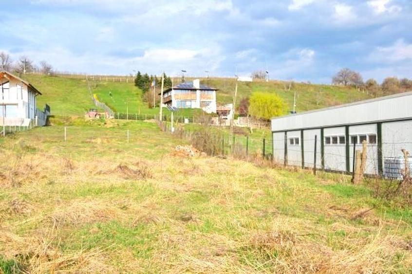Teren intravilan de 800 mp, în Exterior Est