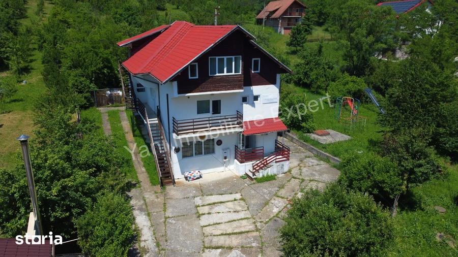 Casă cu 7 camere cu Teren 1340 Mp în Curtea de Argeș