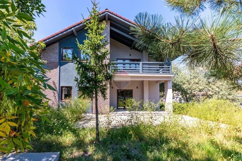 Casă individuală cu 4 camere cu Teren 563 Mp în Corbeanca