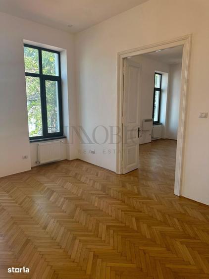 Casă cu 7 camere cu Teren 300 Mp în Victoriei