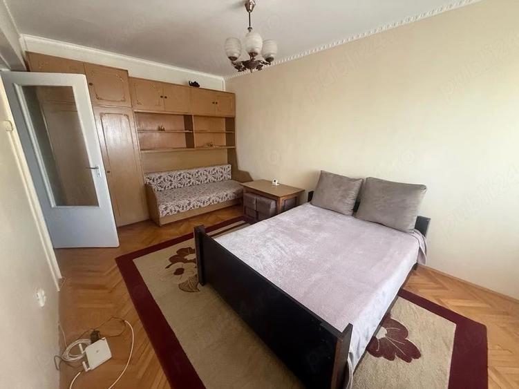 Apartament cu 2 camere decomandat în Micro 16