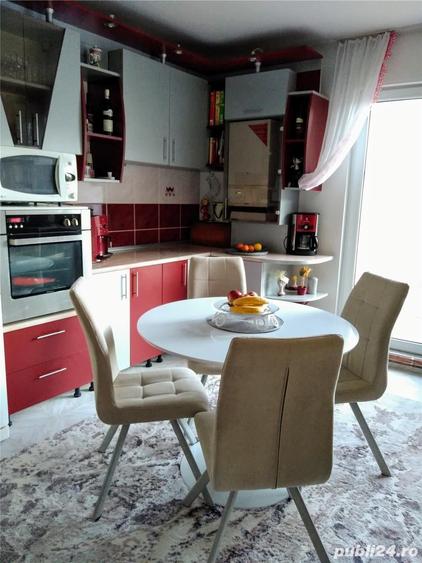 Casă cu 4 camere cu Teren 440 Mp în Central