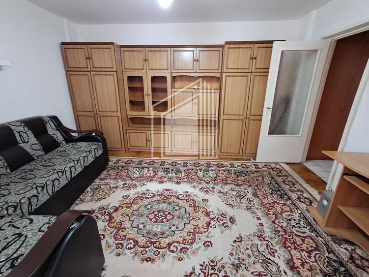 Apartament cu 2 camere, mobilat în Micro 16