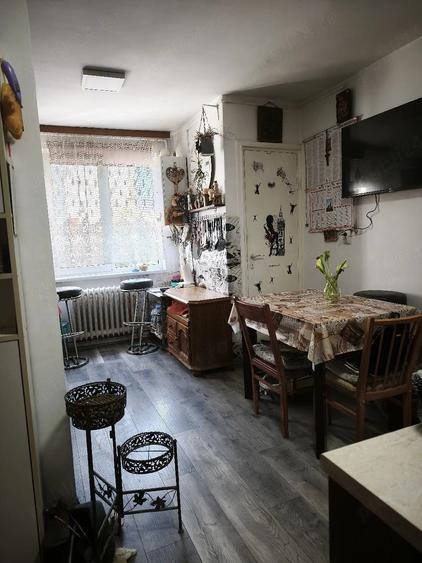 Apartament cu 3 camere semidecomandat în Tudor Vladimirescu