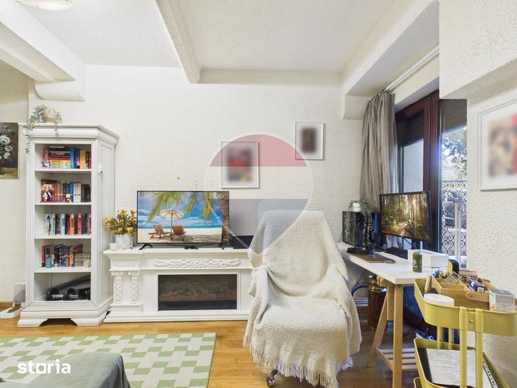 Apartament cu 5 camere în Primăverii