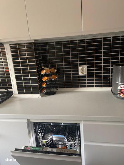 Apartament cu 3 camere decomandat în Km 5