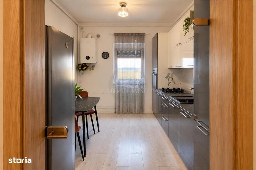 Apartament cu 3 camere decomandat în Central