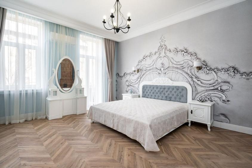 Apartament cu 5 camere decomandat, mobilat în Regina Elisabeta