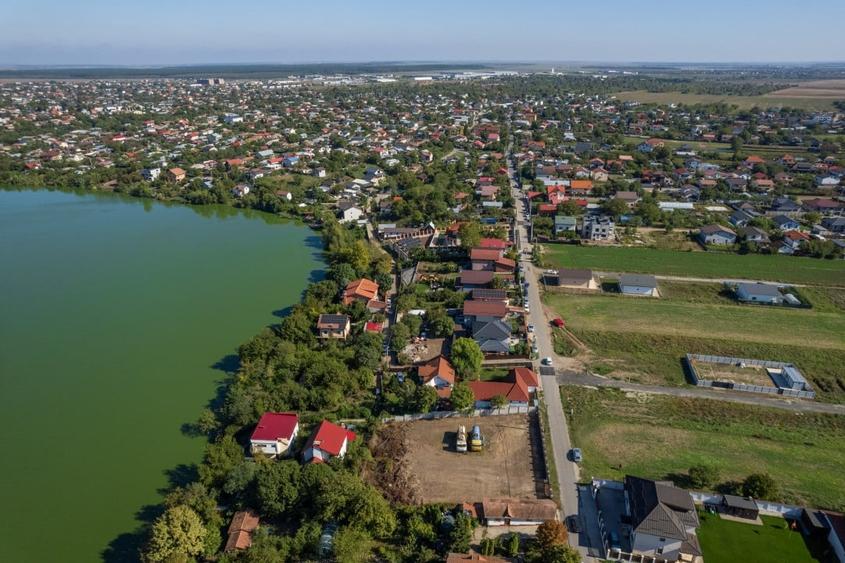 Teren Construcții intravilan de 1393 mp, în Brănești